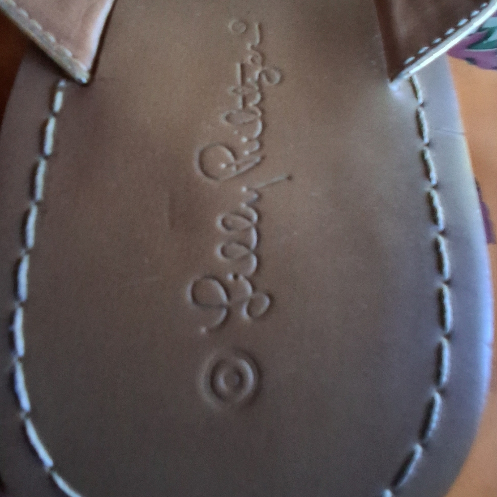 🔥Lilly Pulitzer for Target Gold Pineapple Sandals Flip Flop 9 EUC & Free Gift - Picture 6 of 10